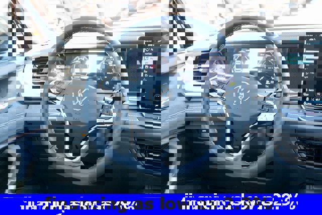 New 2025 Volkswagen Tiguan SE image 32