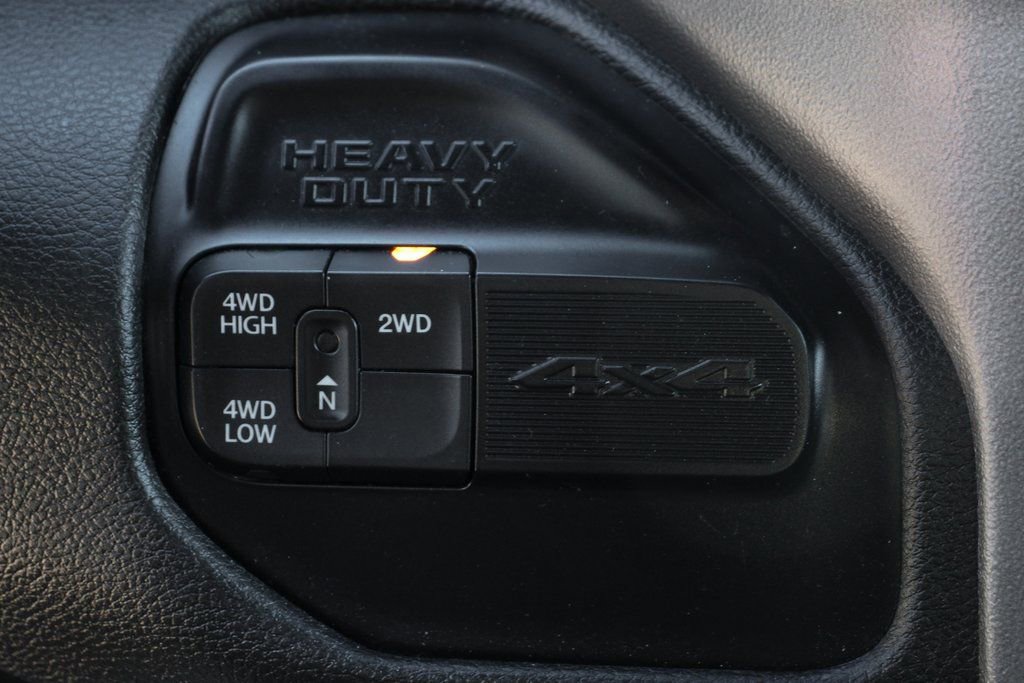 Used 2021 RAM 3500 Big Horn image 26