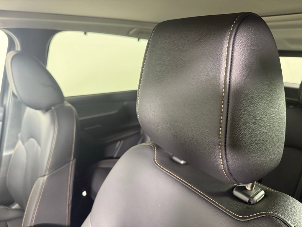 New 2025 MAZDA CX-70 Plug-In Hybrid w/ Premium Pkg image 14