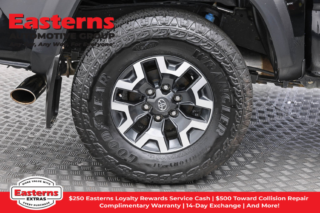 Used 2021 Toyota Tacoma TRD Off-Road AWD/4WD image 33
