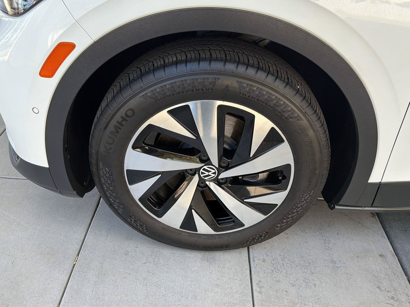 Certified 2023 Volkswagen ID.4 Pro RWD image 9