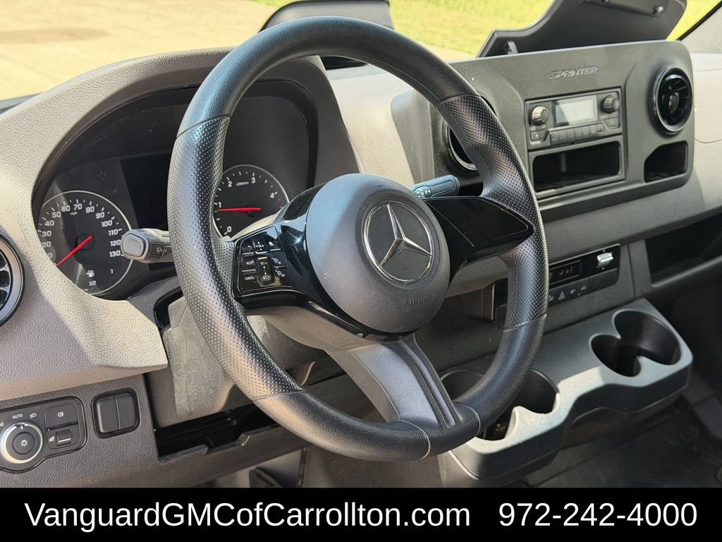 Used 2025 Mercedes-Benz Sprinter 2500 image 11