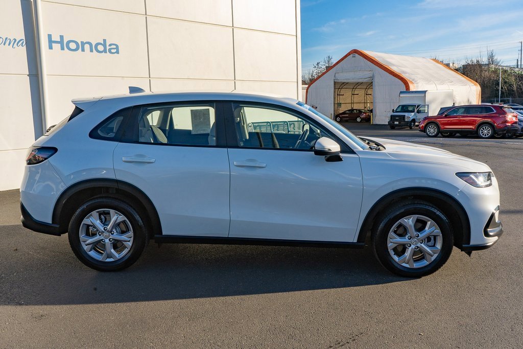 Certified 2025 Honda HR-V LX image 16