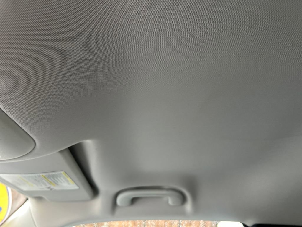 Used 2016 Jeep Renegade Latitude w/ Popular Equipment Group image 21