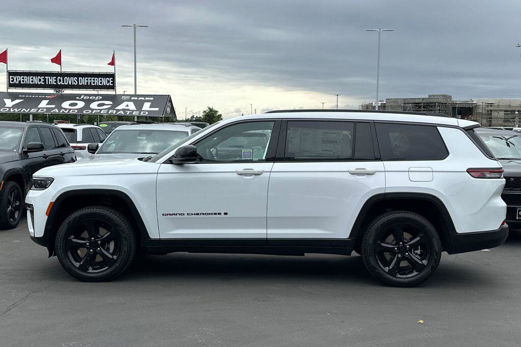 New 2026 Jeep Grand Cherokee L Limited AWD/4WD image 7