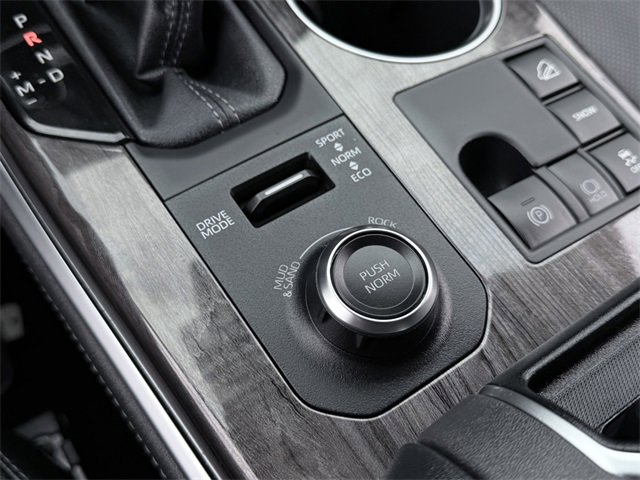 Certified 2025 Toyota Highlander Limited image 36