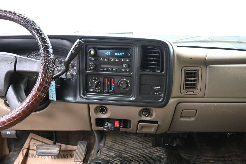 Used 2005 Chevrolet Silverado 2500 W/T w/ Heavy-Duty Power Package AWD/4WD image 17