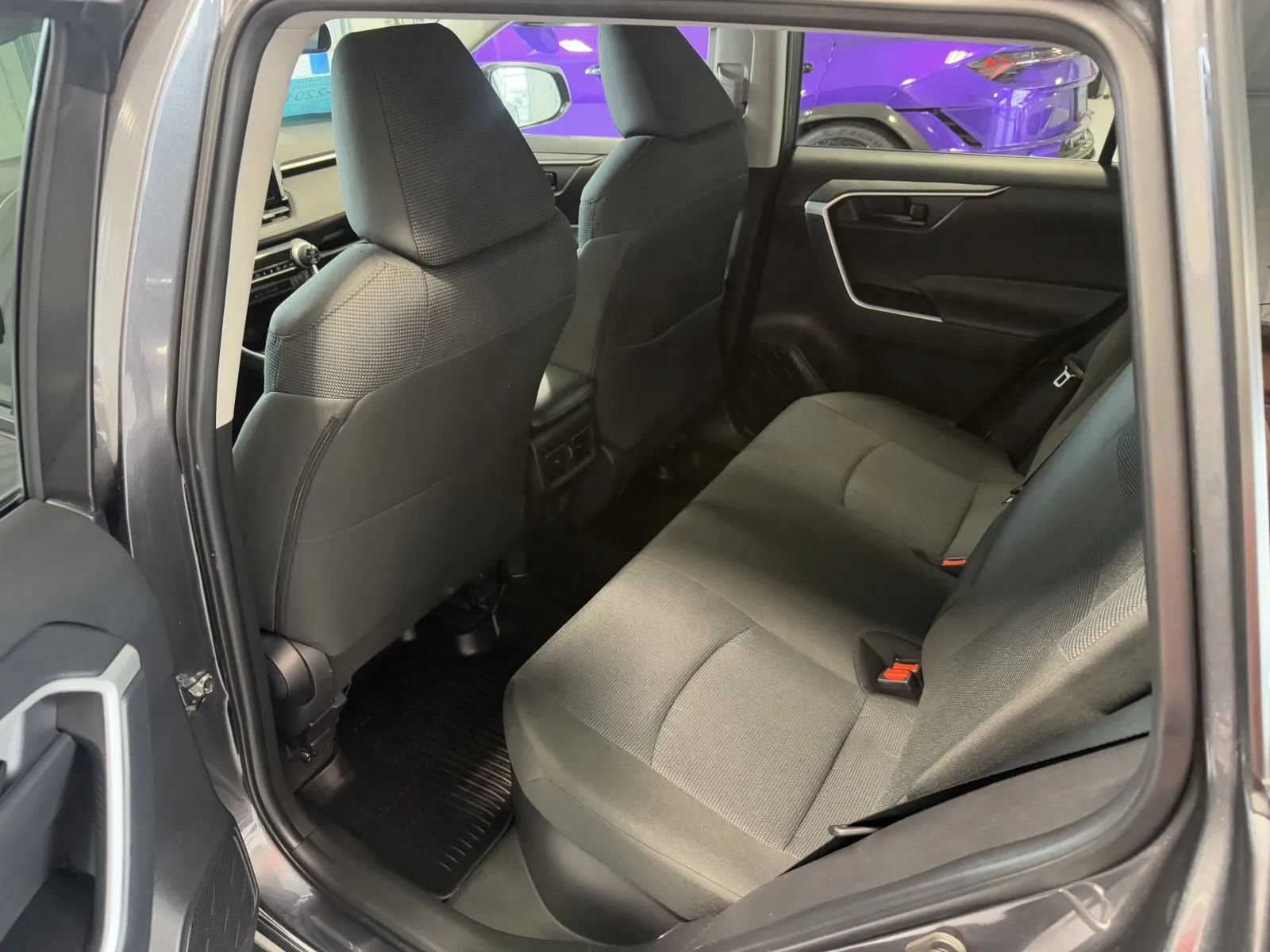 Used 2025 Toyota RAV4 LE AWD/4WD image 13