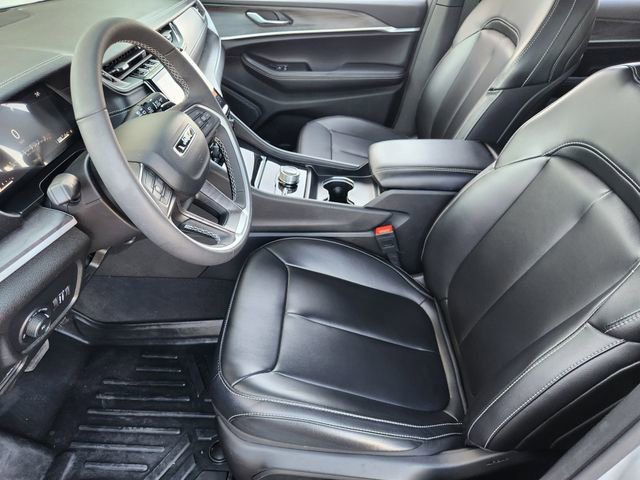 Used 2025 Jeep Grand Cherokee L Limited w/ Trailer Tow Package image 10