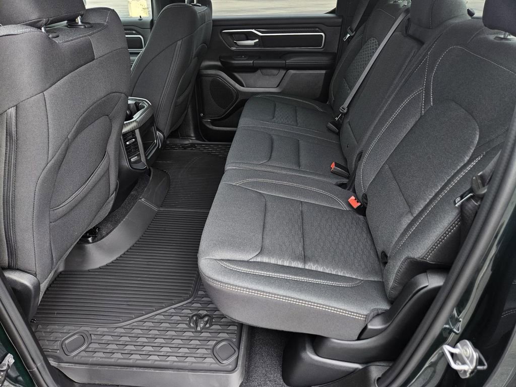 New 2026 RAM 1500 4x4 Crew Cab image 31
