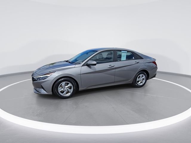 Certified 2021 Hyundai Elantra SE FWD video 4
