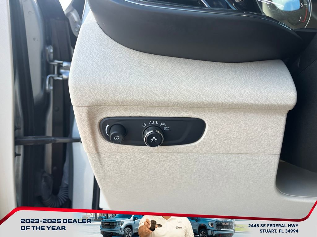 Used 2023 Buick Envision Essence image 24