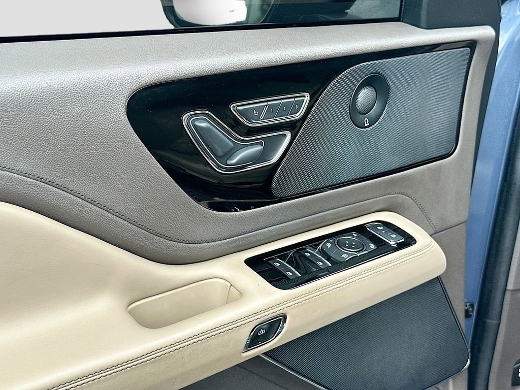 Used 2021 Lincoln Aviator Reserve w/ Equipment Group 201A image 18