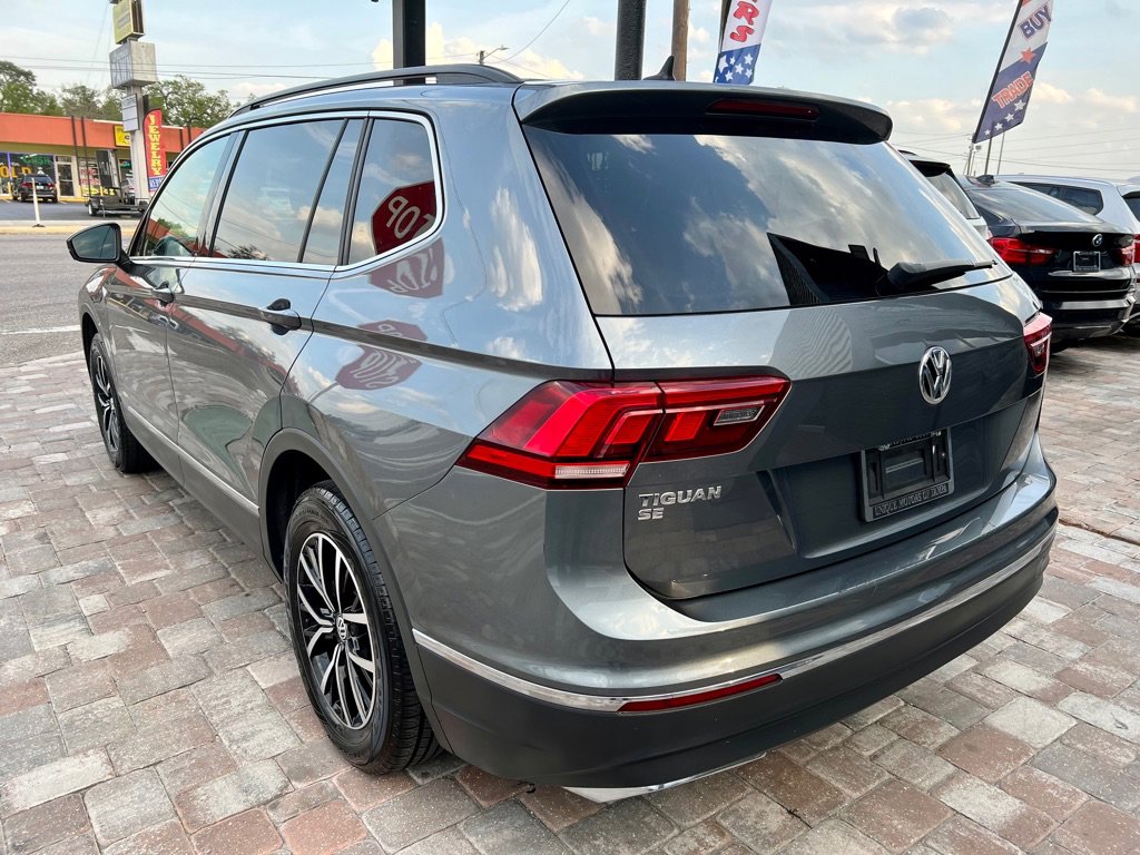 Used 2021 Volkswagen Tiguan SE w/ Panoramic Sunroof Package FWD image 8