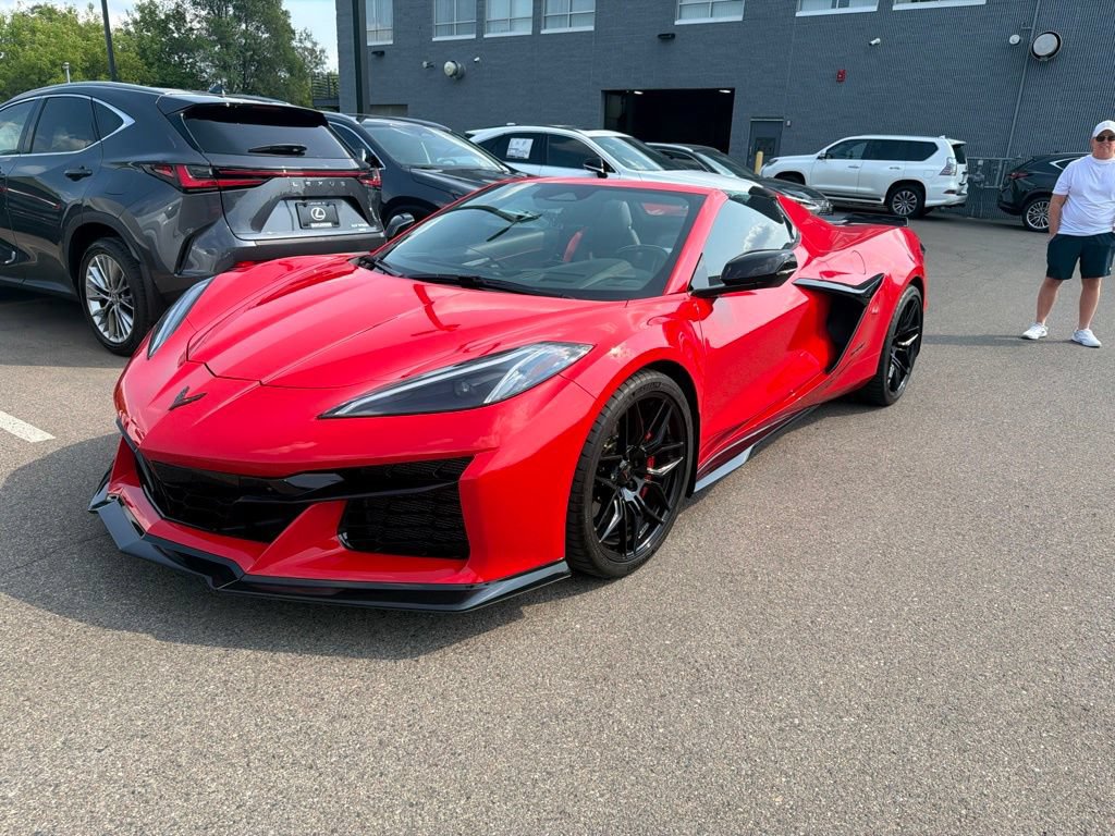 Used 2025 Chevrolet Corvette Z06 w/ Stealth Interior Trim Package RWD image 16