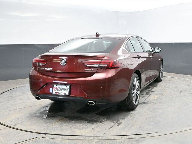 Used 2018 Buick Regal Essence w/ Driver Confidence Package #1 image 9