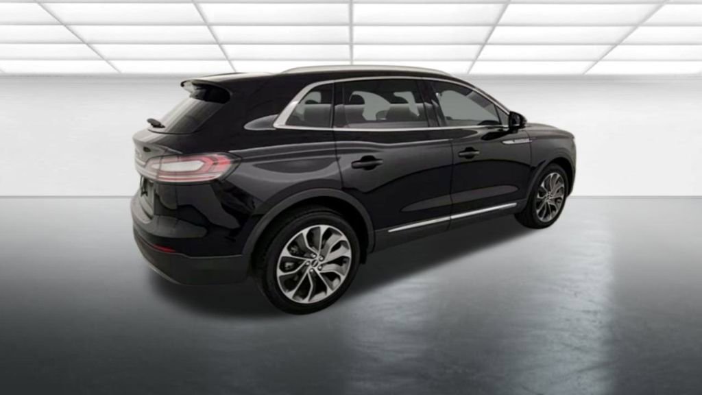 Used 2022 Lincoln Nautilus Reserve image 8