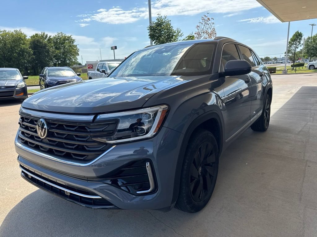 Used 2024 Volkswagen Atlas Cross Sport SEL R-Line