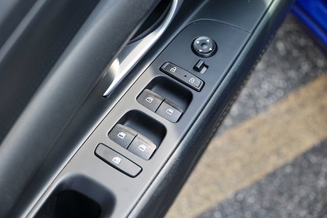 Used 2023 Hyundai Elantra SEL FWD image 5