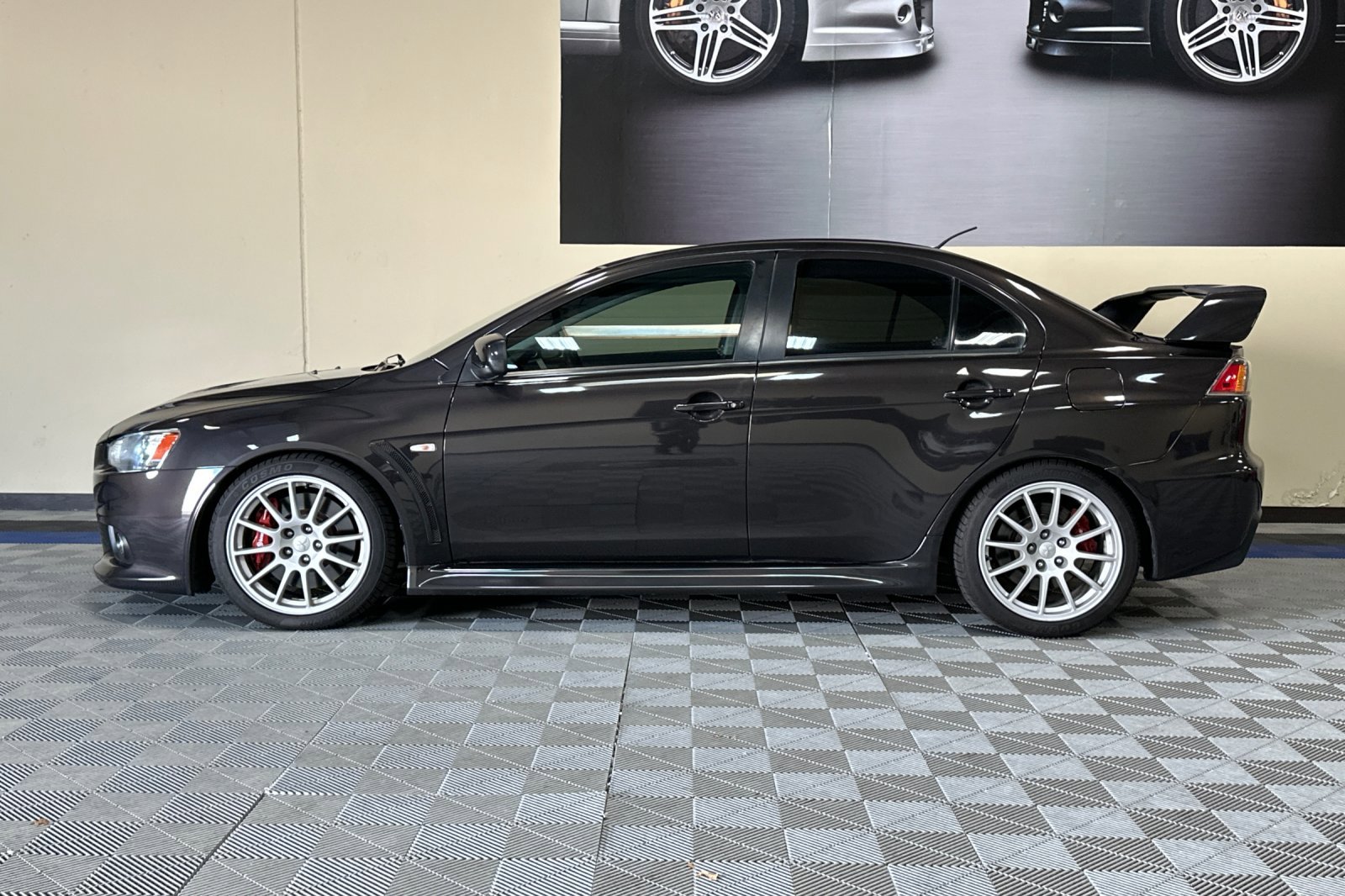 Used 2011 Mitsubishi Lancer Evolution GSR image 7
