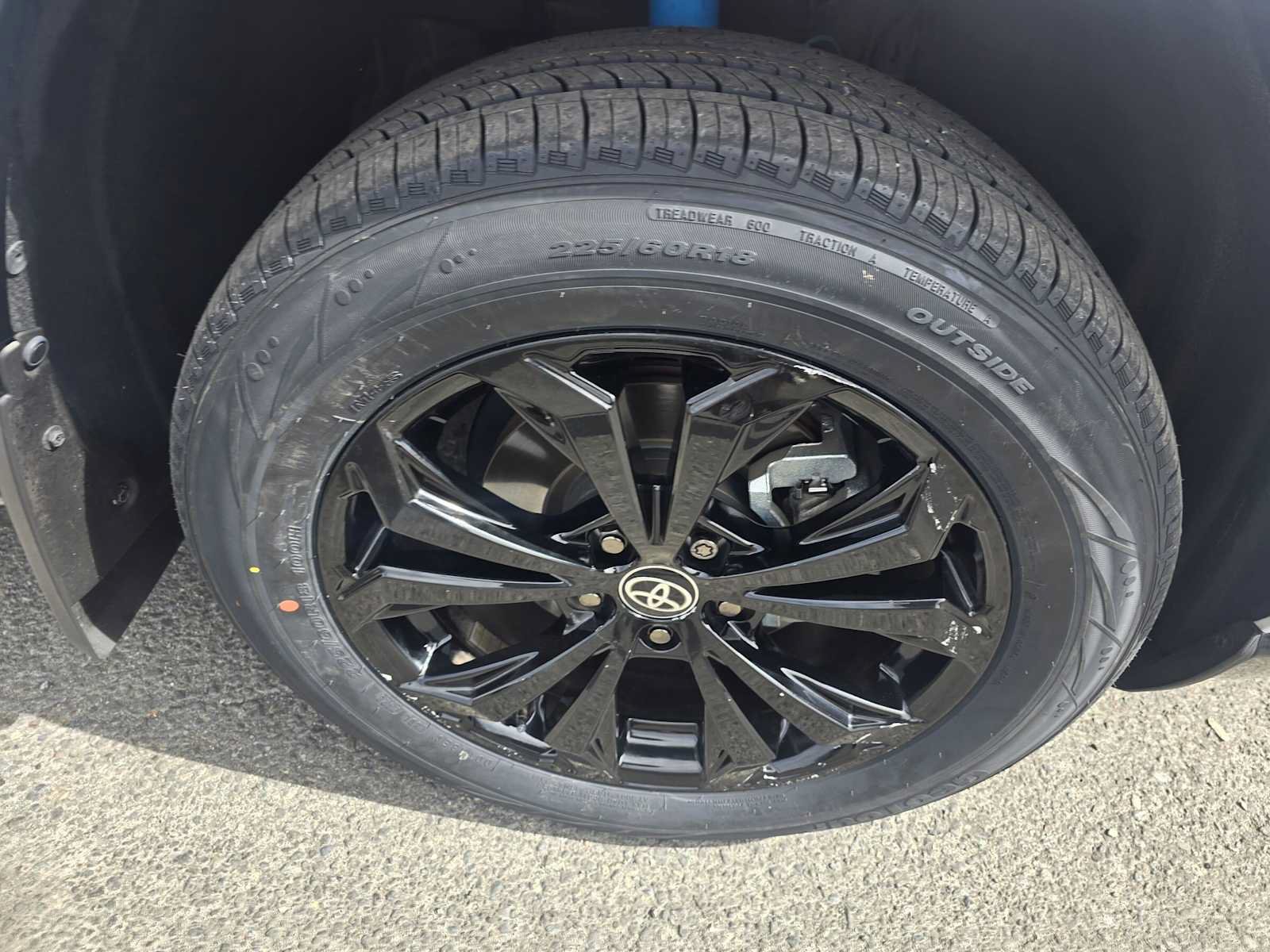 Used 2023 Toyota RAV4 XSE AWD/4WD image 9