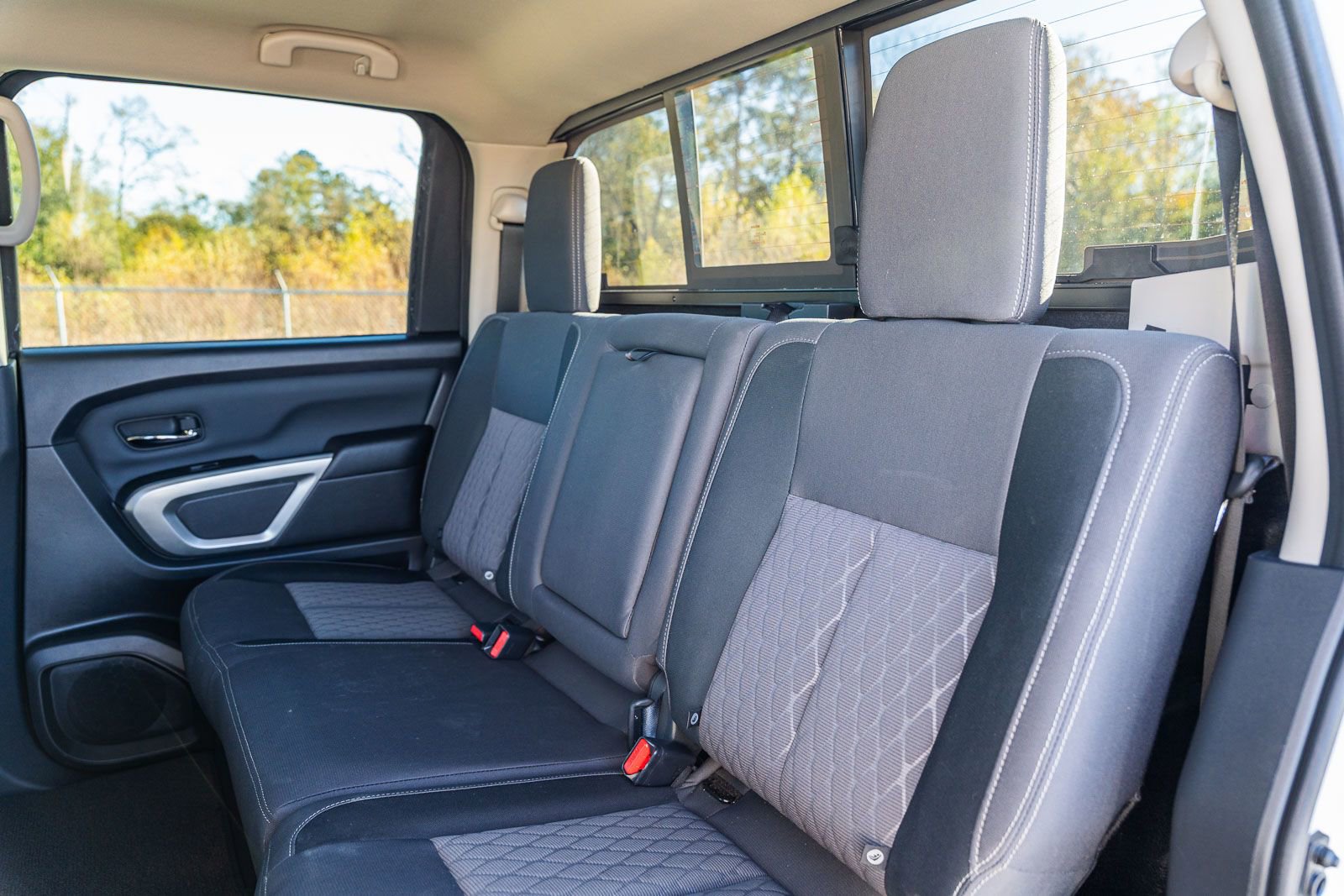 Used 2024 Nissan Titan SV w/ SV Convenience Package image 19