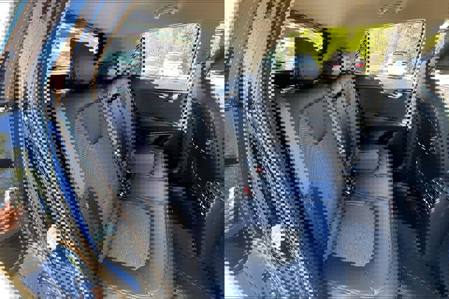 Used 2024 Kia Niro EX image 19