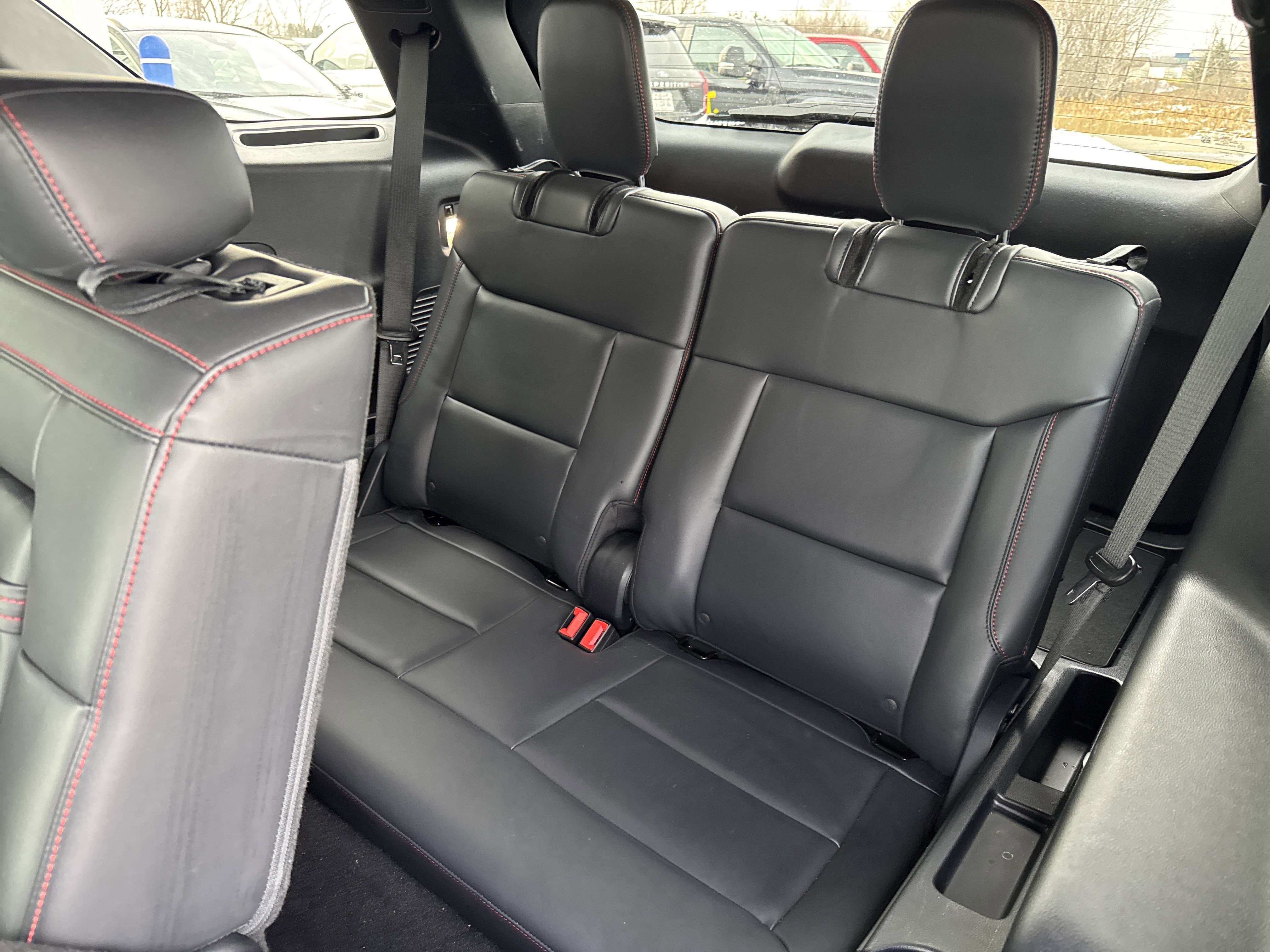 Used 2025 Ford Explorer ST-Line w/ ST-Line Street Pack image 28