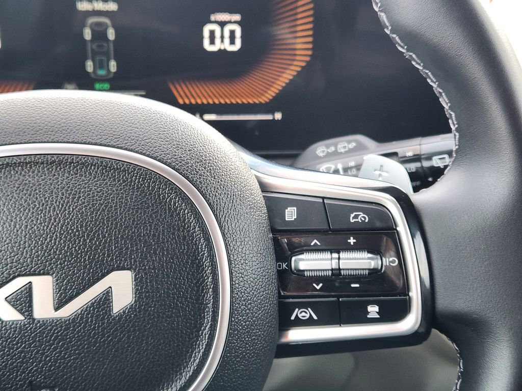 Certified 2025 Kia Sorento EX image 21