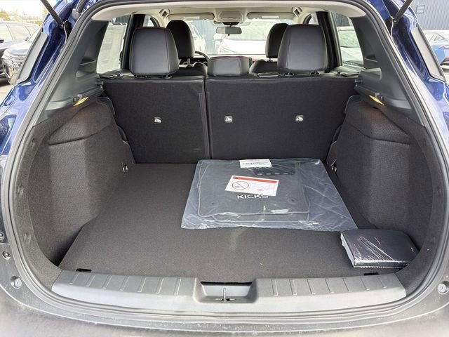 New 2026 Nissan Kicks SR w/ Cold Weather Package image 9