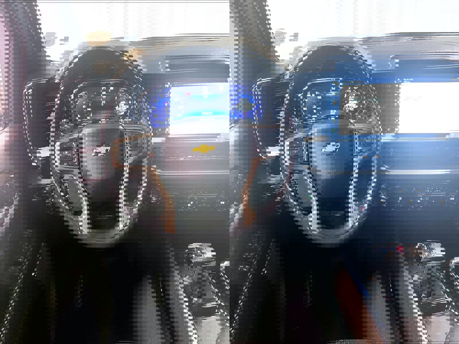 Used 2022 Chevrolet Silverado 1500 High Country w/ High Country Premium Package image 17