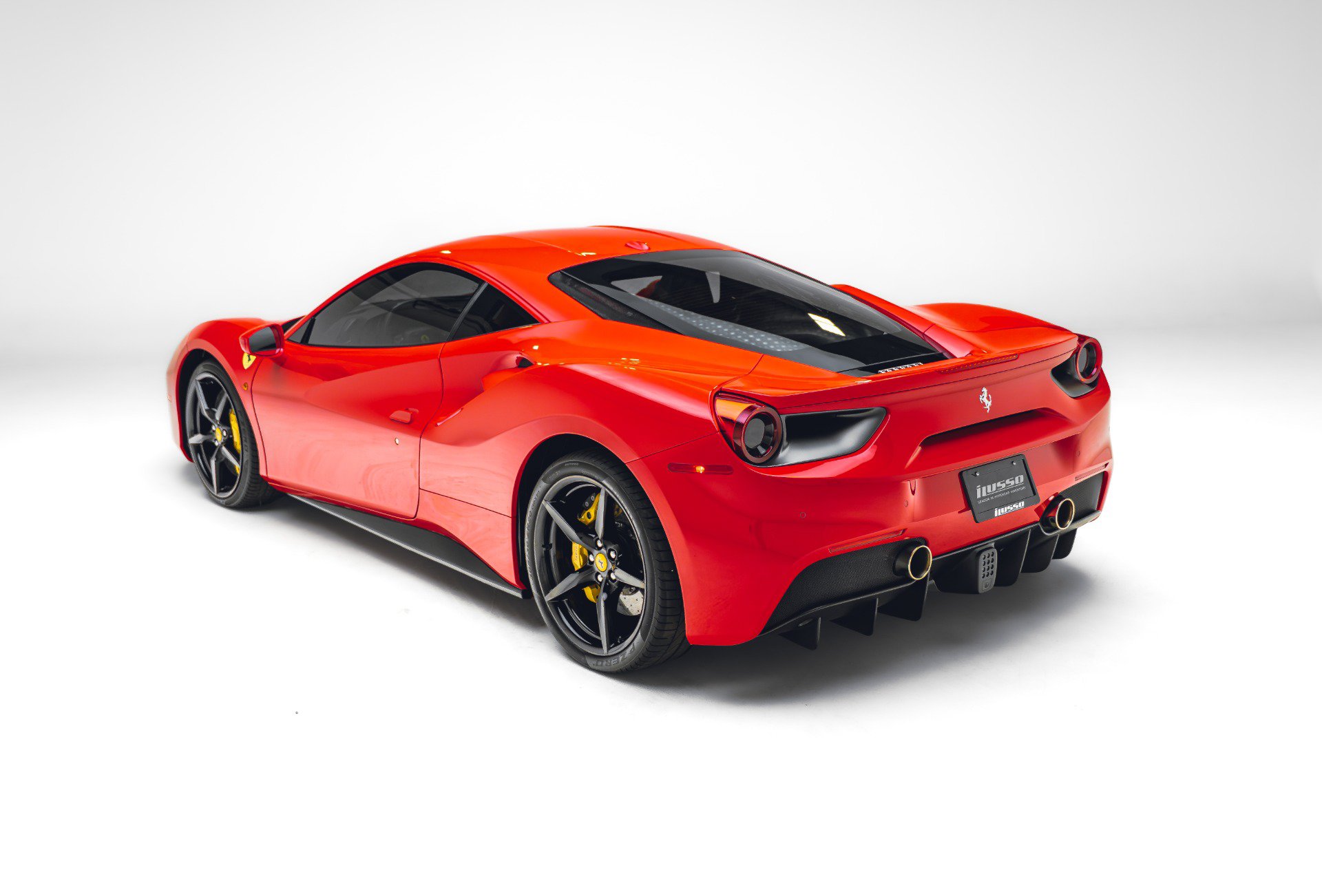 Used 2017 Ferrari 488 GTB RWD image 9