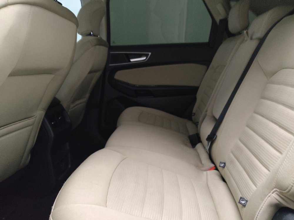 Used 2019 Ford Edge SEL FWD image 18