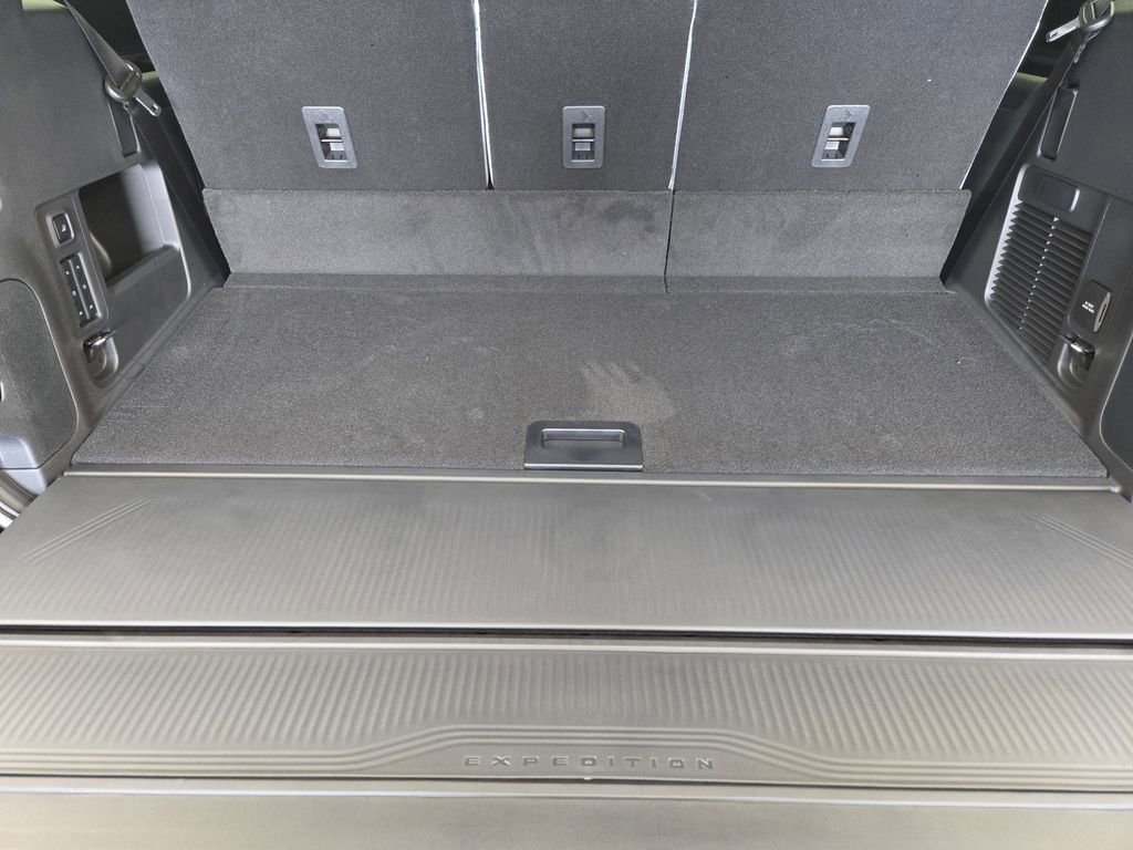 New 2026 Ford Expedition Platinum image 31