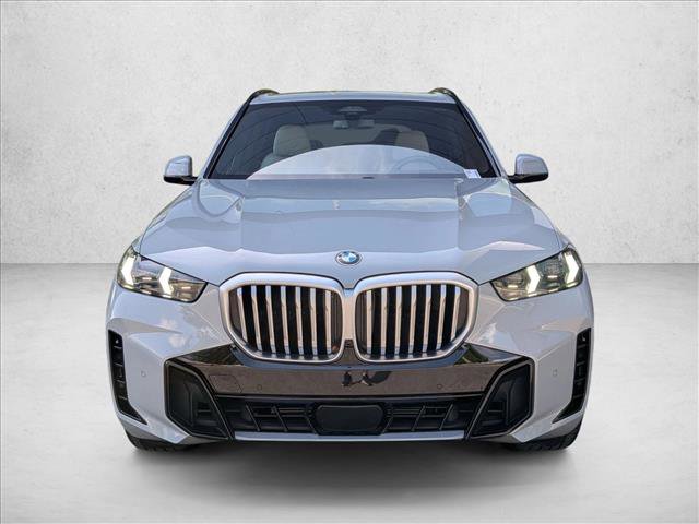 Used 2024 BMW X5 sDrive40i w/ M Sport Package RWD image 2