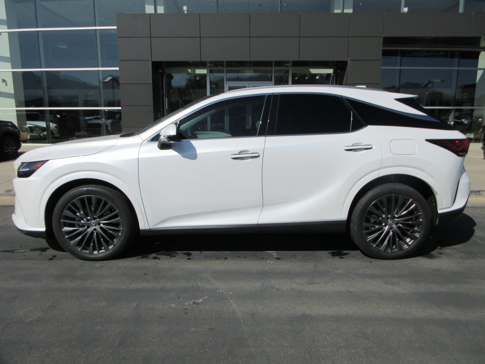 Used 2023 Lexus RX 350 AWD w/ Cold Area Package image 3