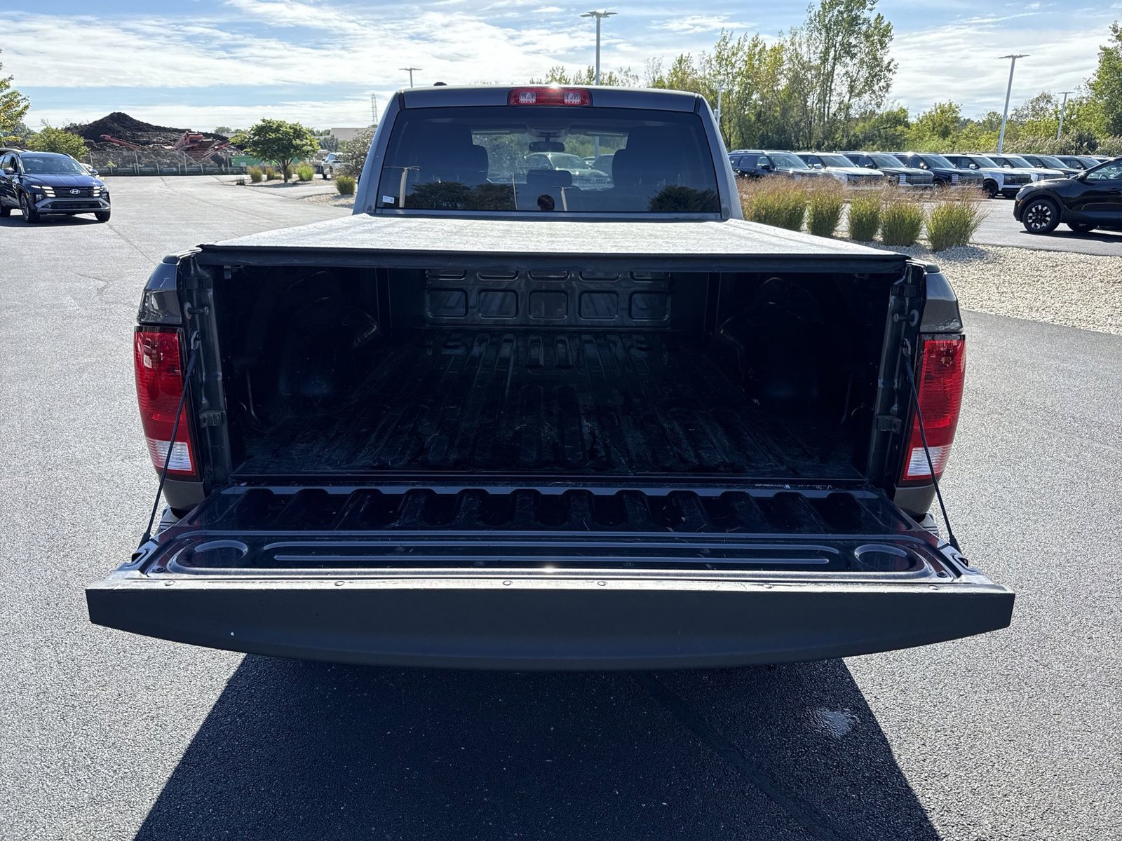 Used 2017 RAM 1500 Express AWD/4WD image 24