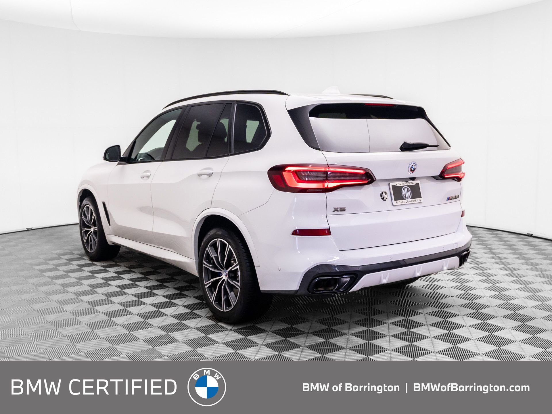 Certified 2023 BMW X5 M50i w/ Executive Package image 3