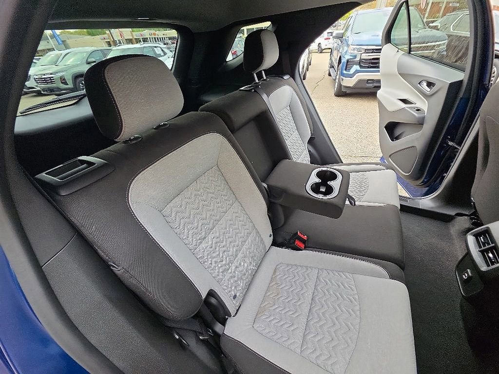 Used 2023 Chevrolet Equinox LS w/ LS Convenience Package AWD/4WD image 27