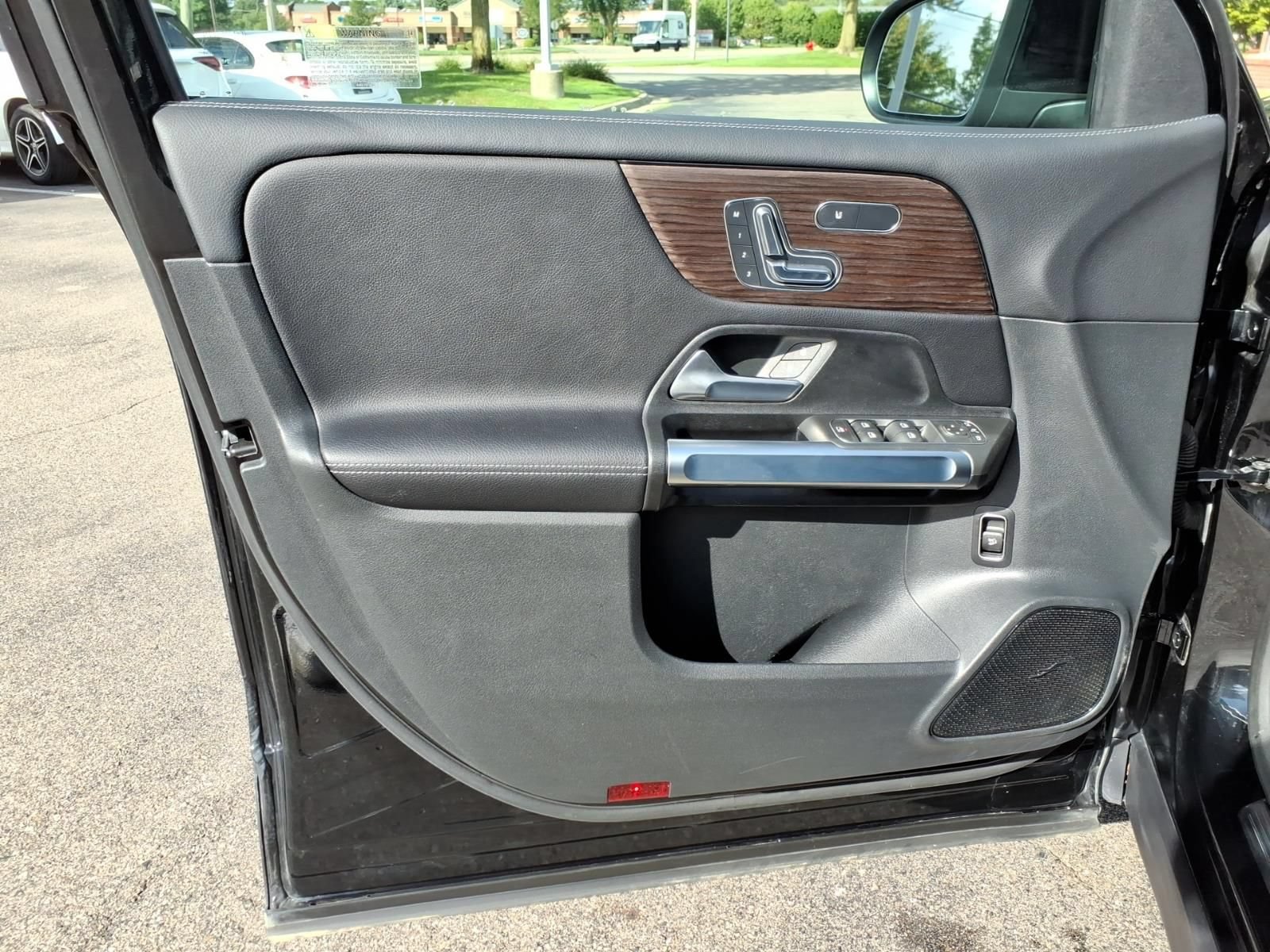 Certified 2025 Mercedes-Benz GLB 250 4MATIC image 16