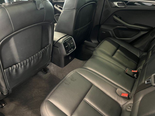 Used 2017 Porsche Macan S AWD/4WD image 26