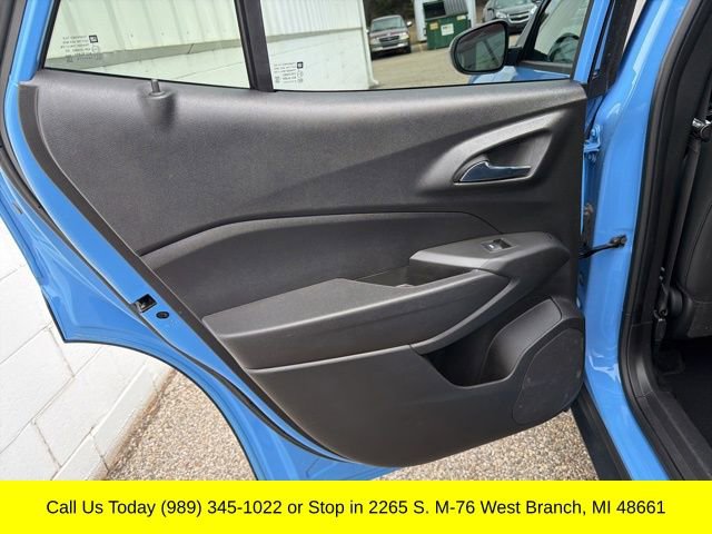 Used 2024 Chevrolet Trax RS w/ Sunroof Package image 31