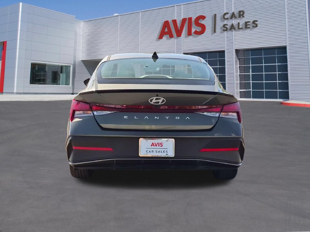 Used 2026 Hyundai Elantra Sport FWD image 7
