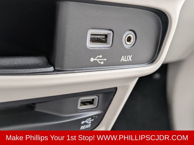 Certified 2019 Chrysler Pacifica Touring-L Plus FWD image 21