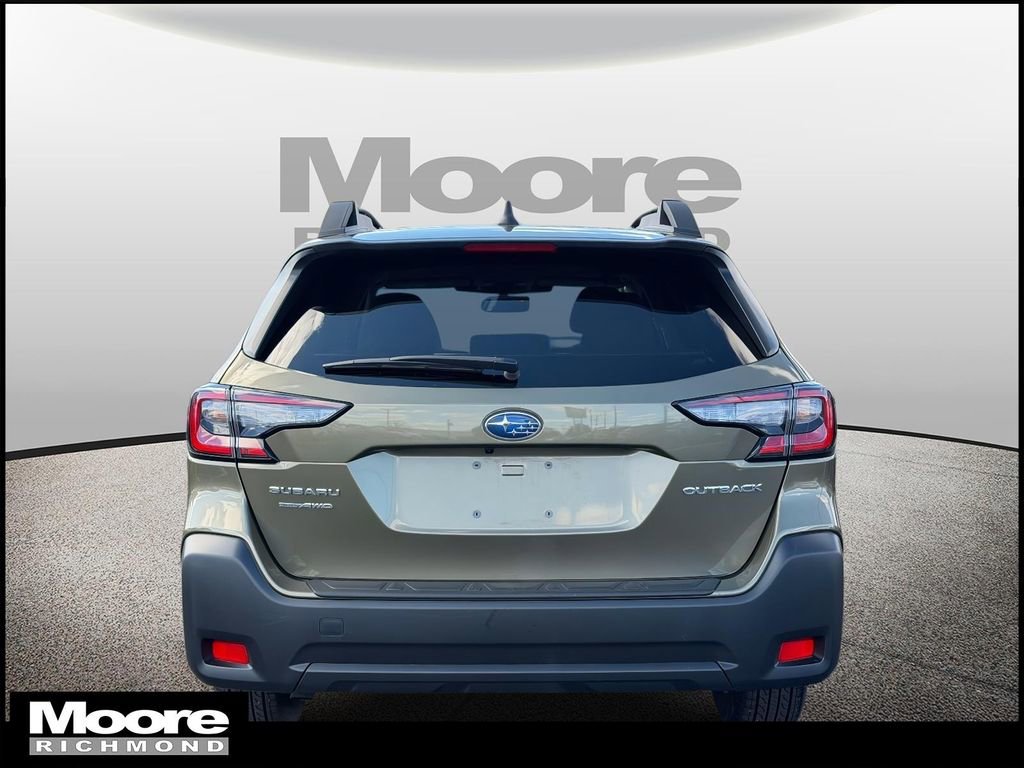 Used 2025 Subaru Outback Premium image 4