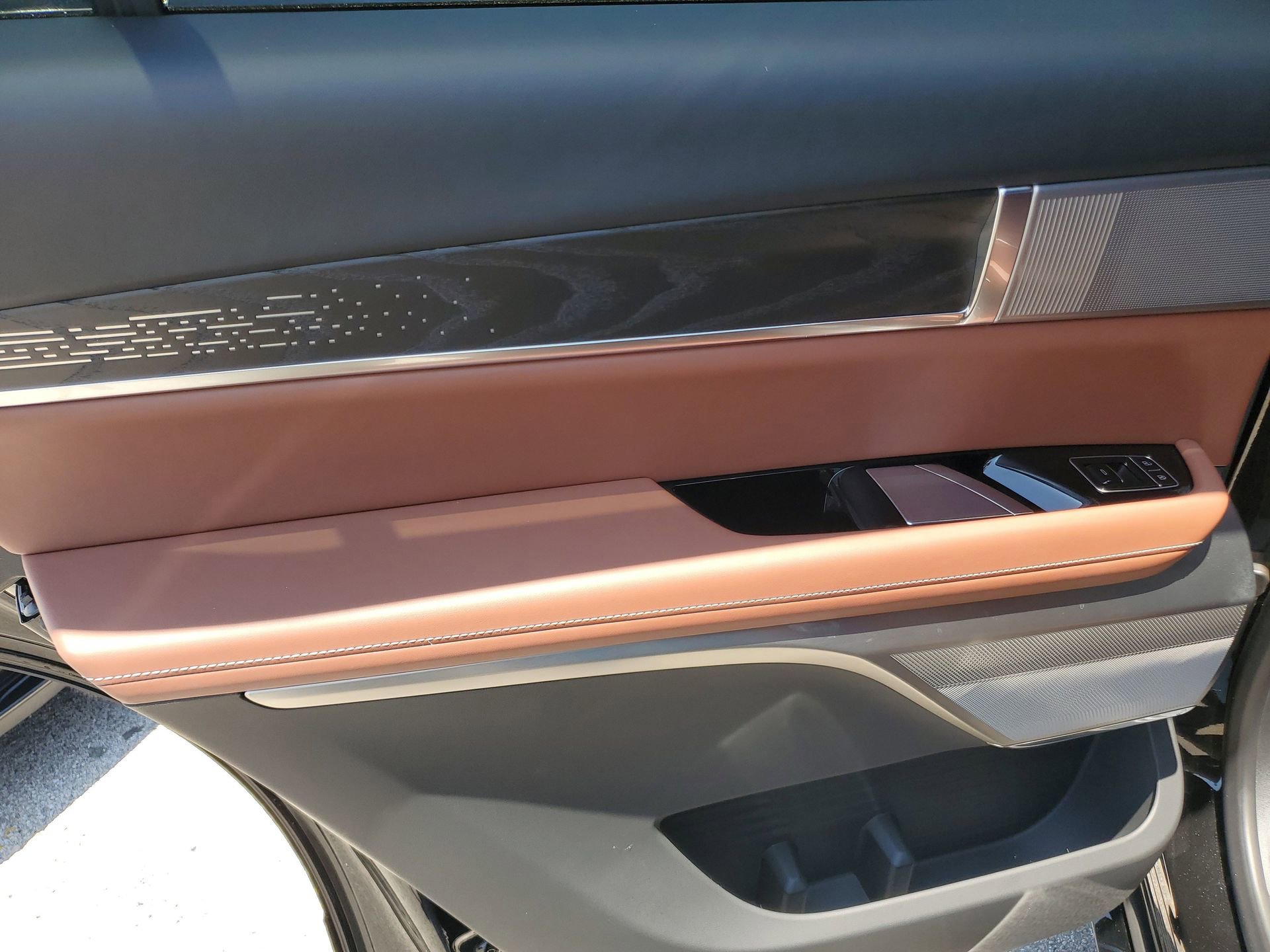 Used 2026 Cadillac Vistiq Platinum AWD/4WD image 10