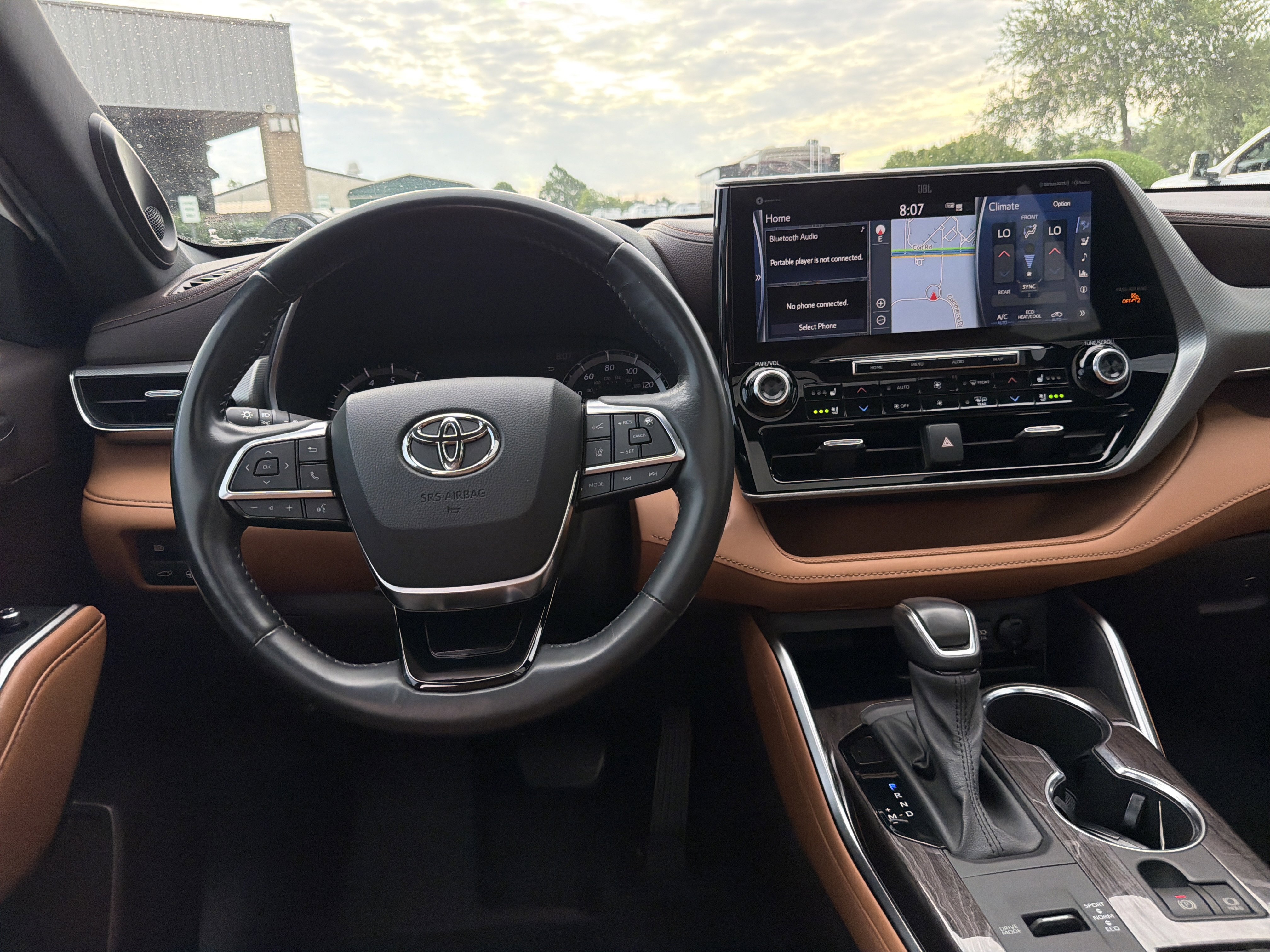Used 2020 Toyota Highlander Platinum FWD image 65