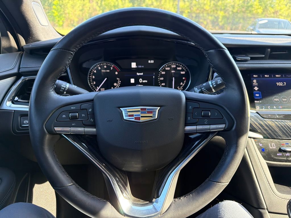Used 2024 Cadillac XT6 Premium Luxury image 19