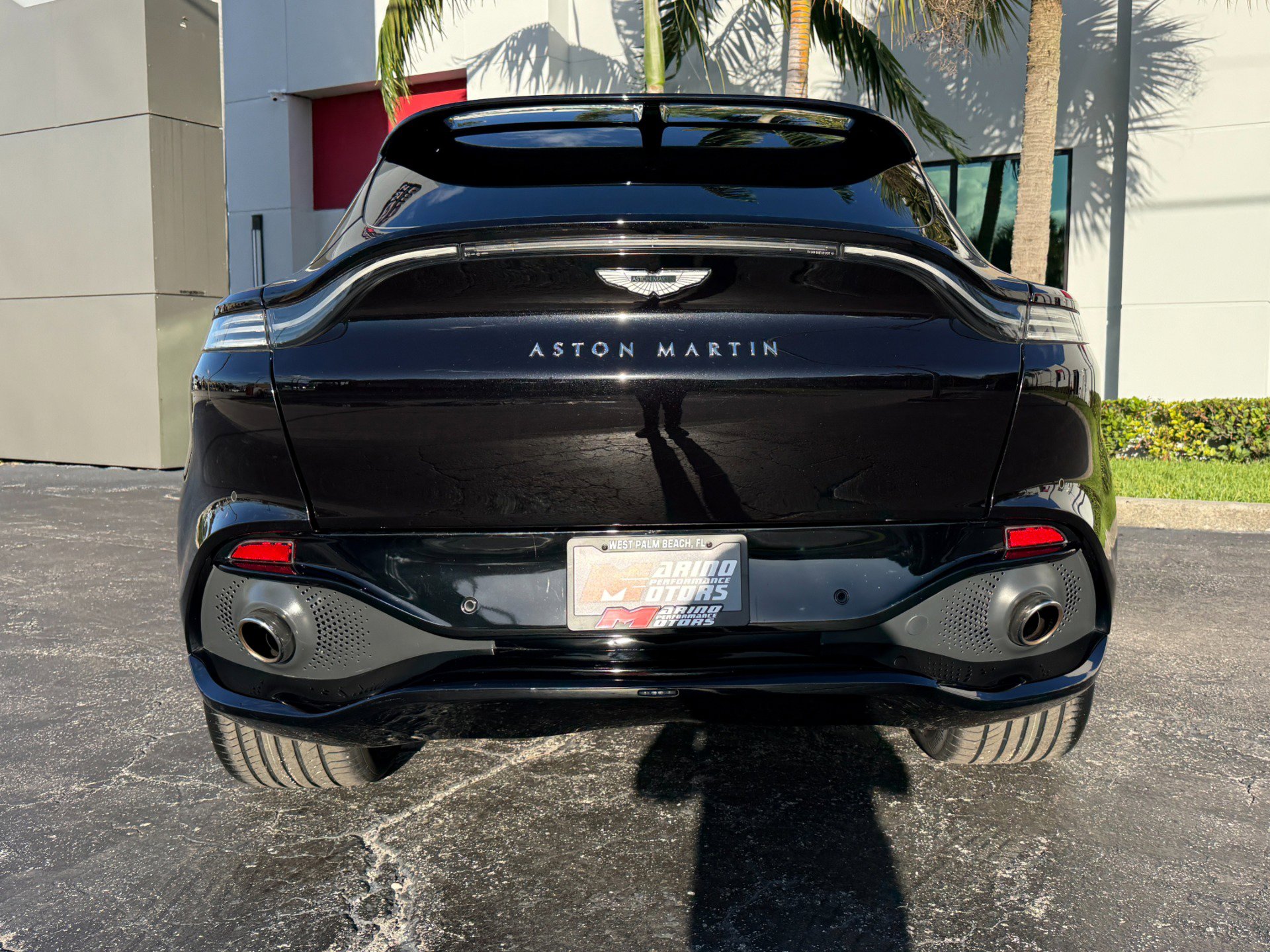 Used 2021 Aston Martin DBX image 17