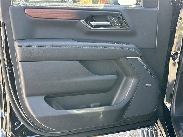 New 2026 GMC Yukon XL Denali w/ Denali Reserve Package image 15